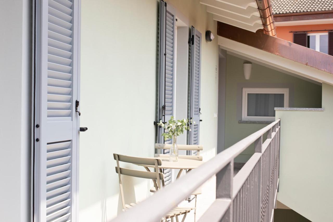Charming Moment Di Villa Porta - Residenza Porto Vecchio Luino Luaran gambar